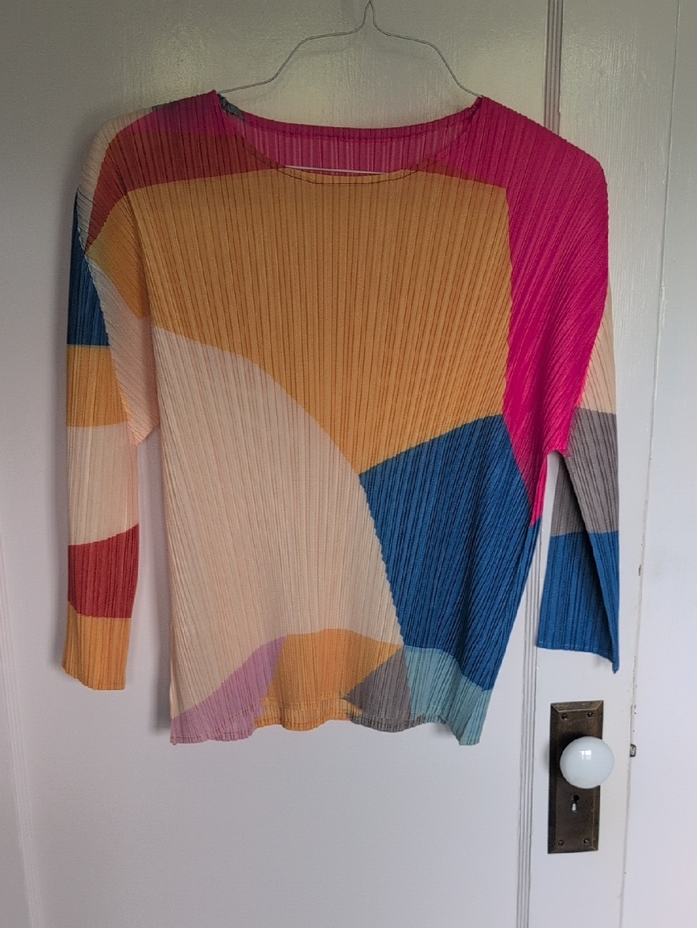 Colorblock Issei Miyaki- Like Pleated Long Sleeve Top - Multicolor Size M - Picture 2 of 6